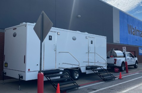 10 station restroom trailer