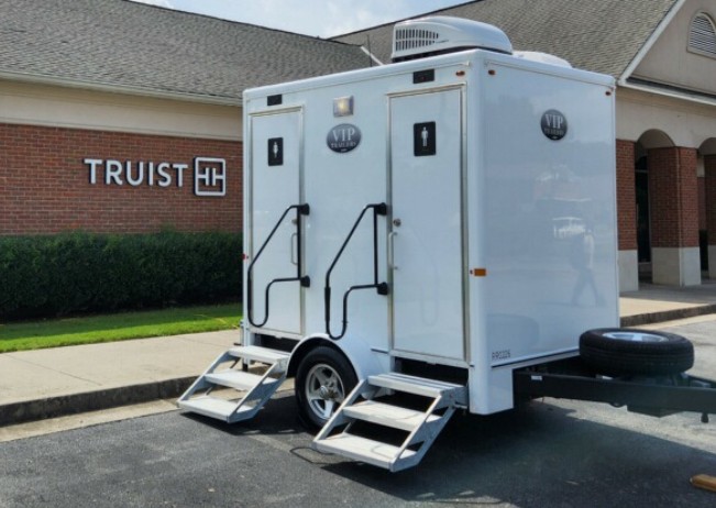 2 station restroom trailer