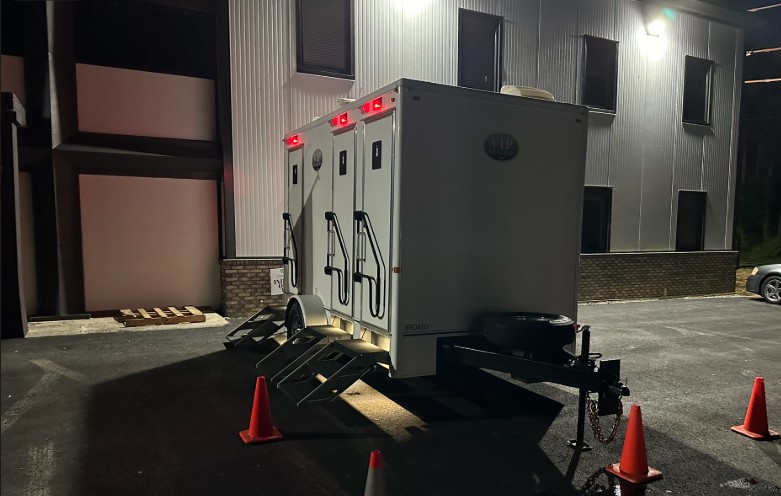4 station restroom trailer